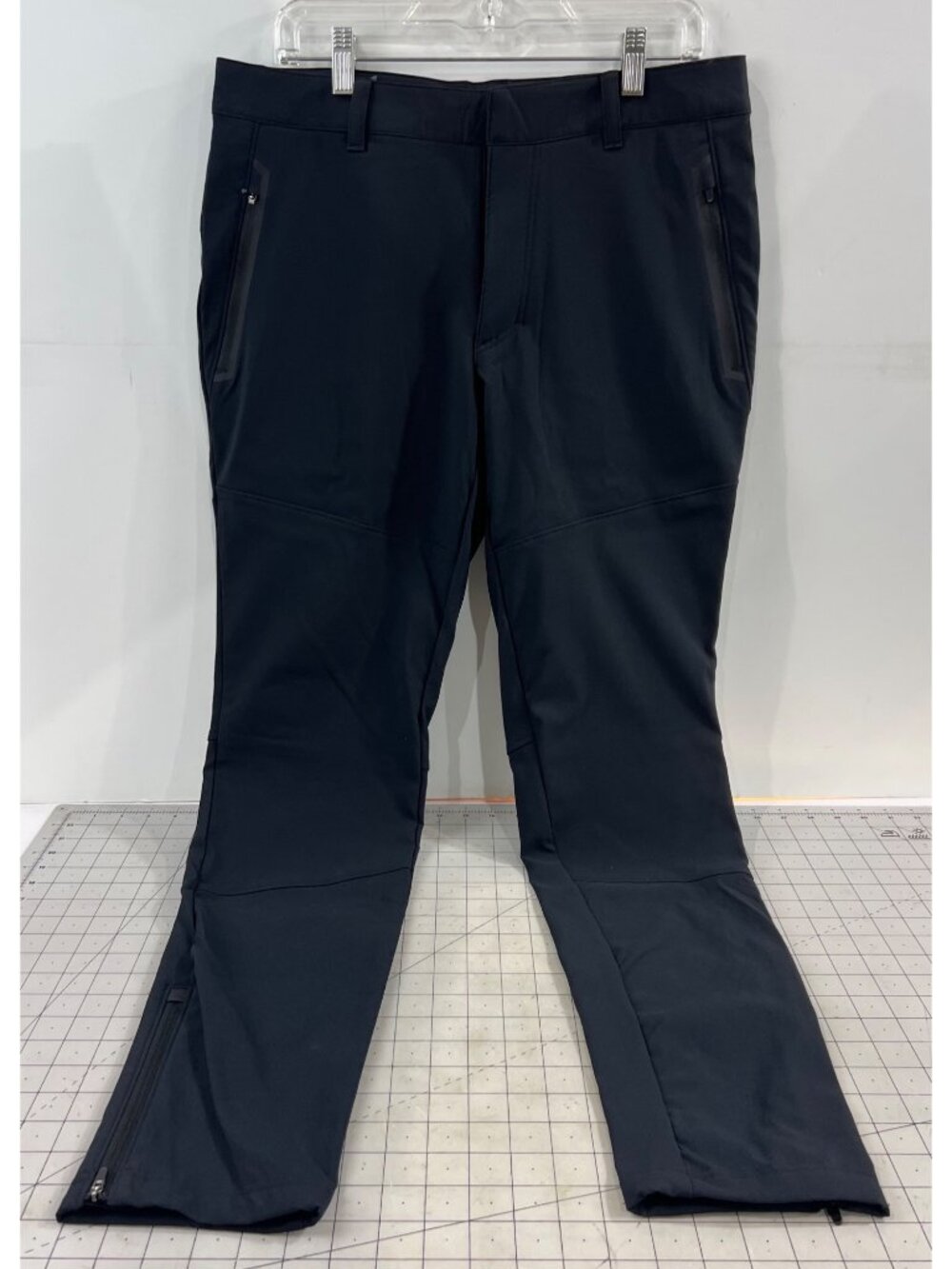 Columbia Mens Omni-Tech Waterproof Black Snow Pants Sz. 32 Long Zippered Pockets